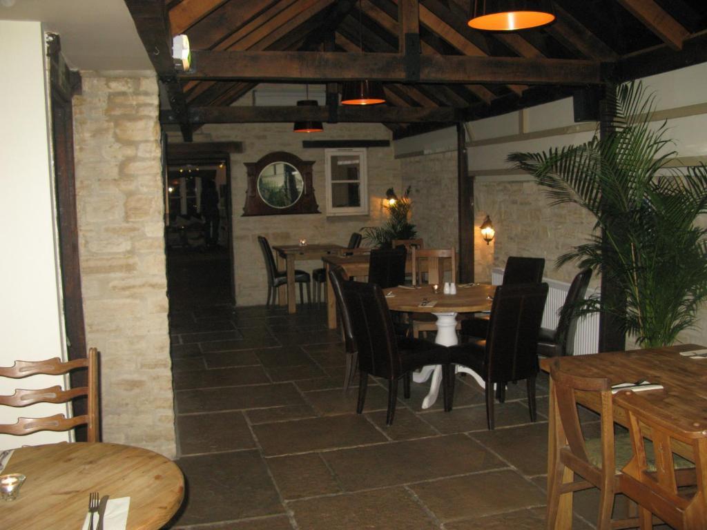 The Chequers Inn Cassington Экстерьер фото