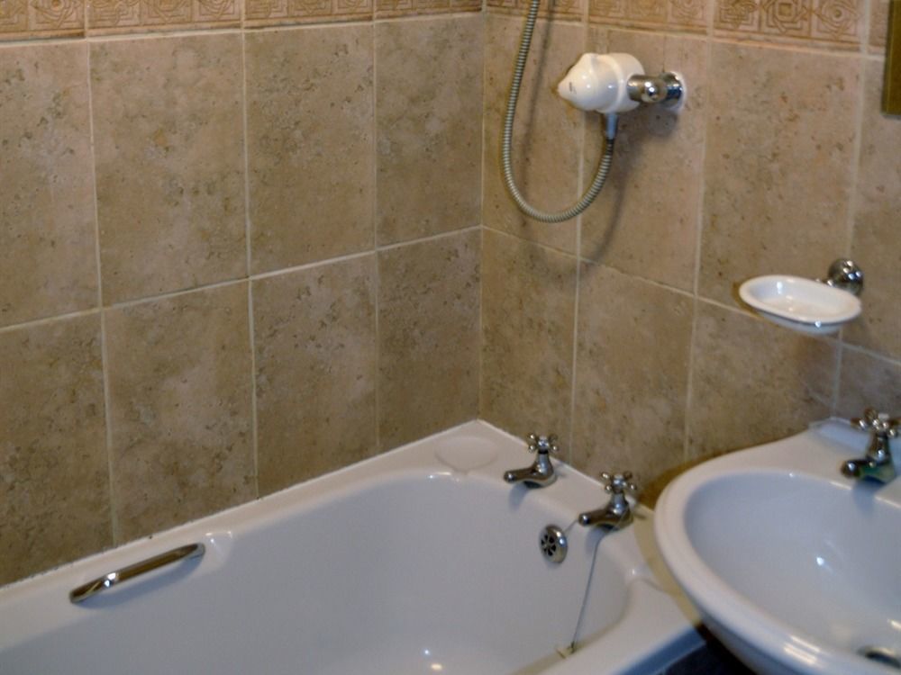 The Chequers Inn Cassington Экстерьер фото