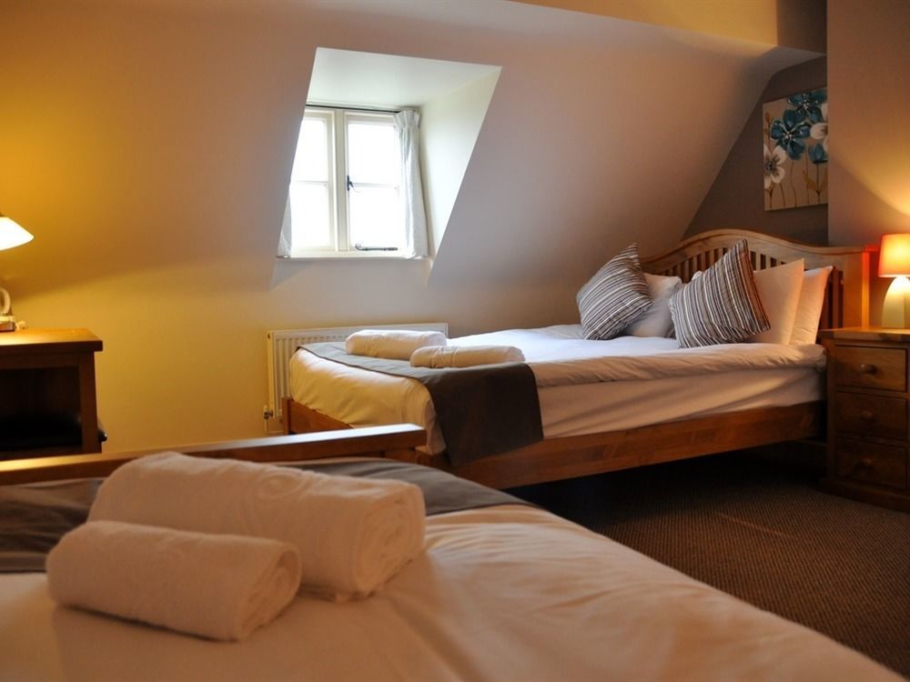 The Chequers Inn Cassington Экстерьер фото